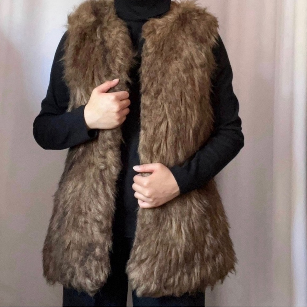 F21 Sleeveless Brown Faux Fur Sweater Vest Vintage Inspired Winter Coat